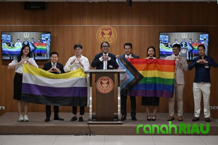 Parlemen Thailand Sahkan Undang undang pernikahan Sejenis 